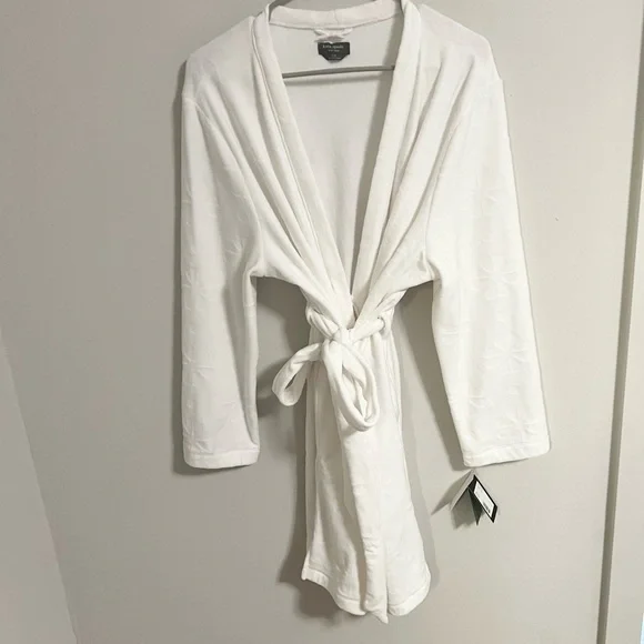 Kate Spade White Cozy Robe with Tie Belt
Size L/XL - Picture 10 of 11